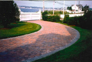 CurvedBrickDriveway.jpg
